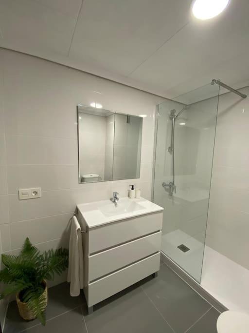 شقة بينيكاسّين  في Apartamento En Benicasim Con Piscina المظهر الخارجي الصورة